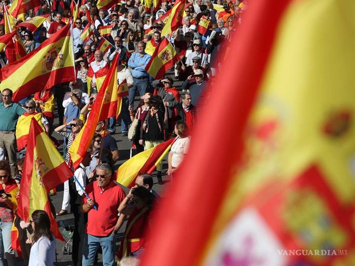 $!Miles de personas claman por la unidad de España en Madrid