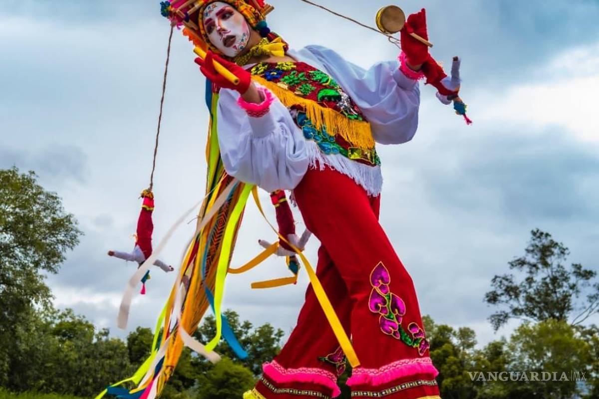 Voladores de Papantla buscan demandar al show ´La Más Draga´ por apropiación cultural