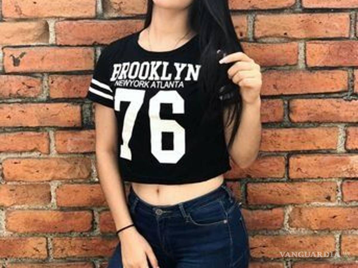 $!Destrozan a Kimberly Loaiza tras 'cantar' en “HOY”