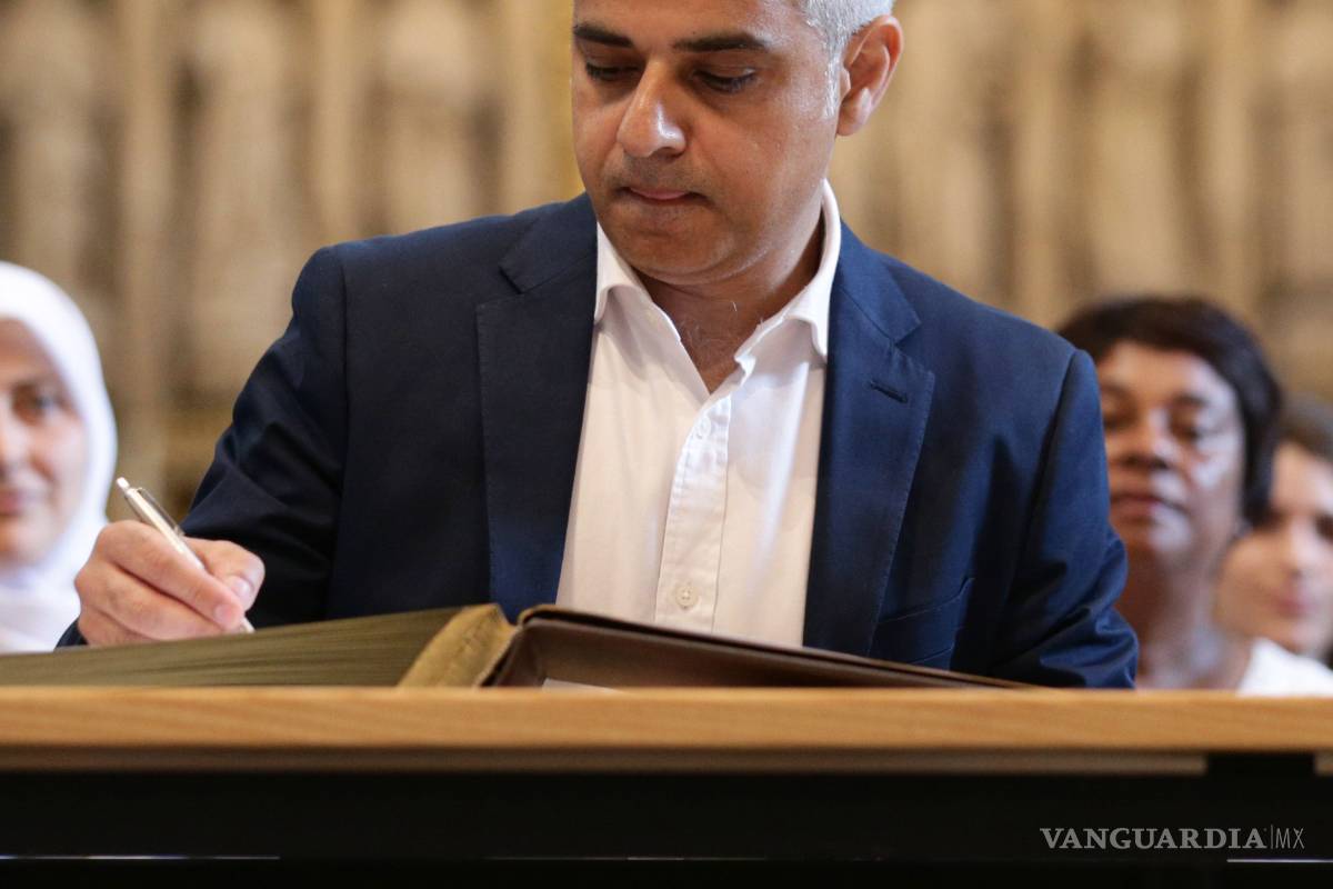 $!“Me llamo Sadiq Khan y soy el alcalde de Londres”