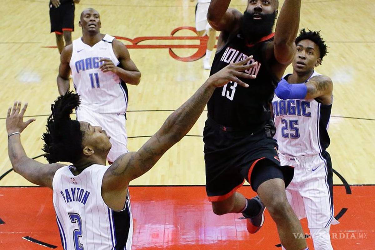 ¡James Harden anota 60 puntos en juego!