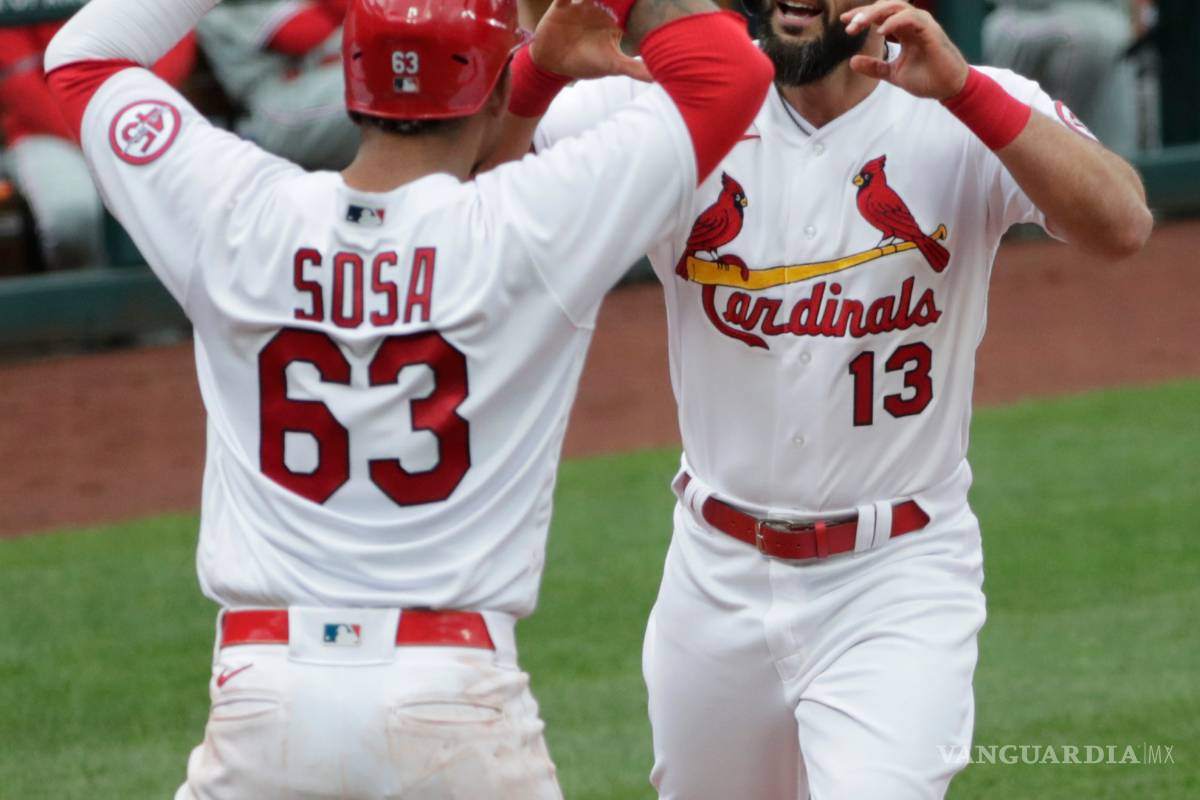 Con un 'wild pitch' en la décima entrada, Cardenales pudo anotar la carrera de la victoria sobre Filis