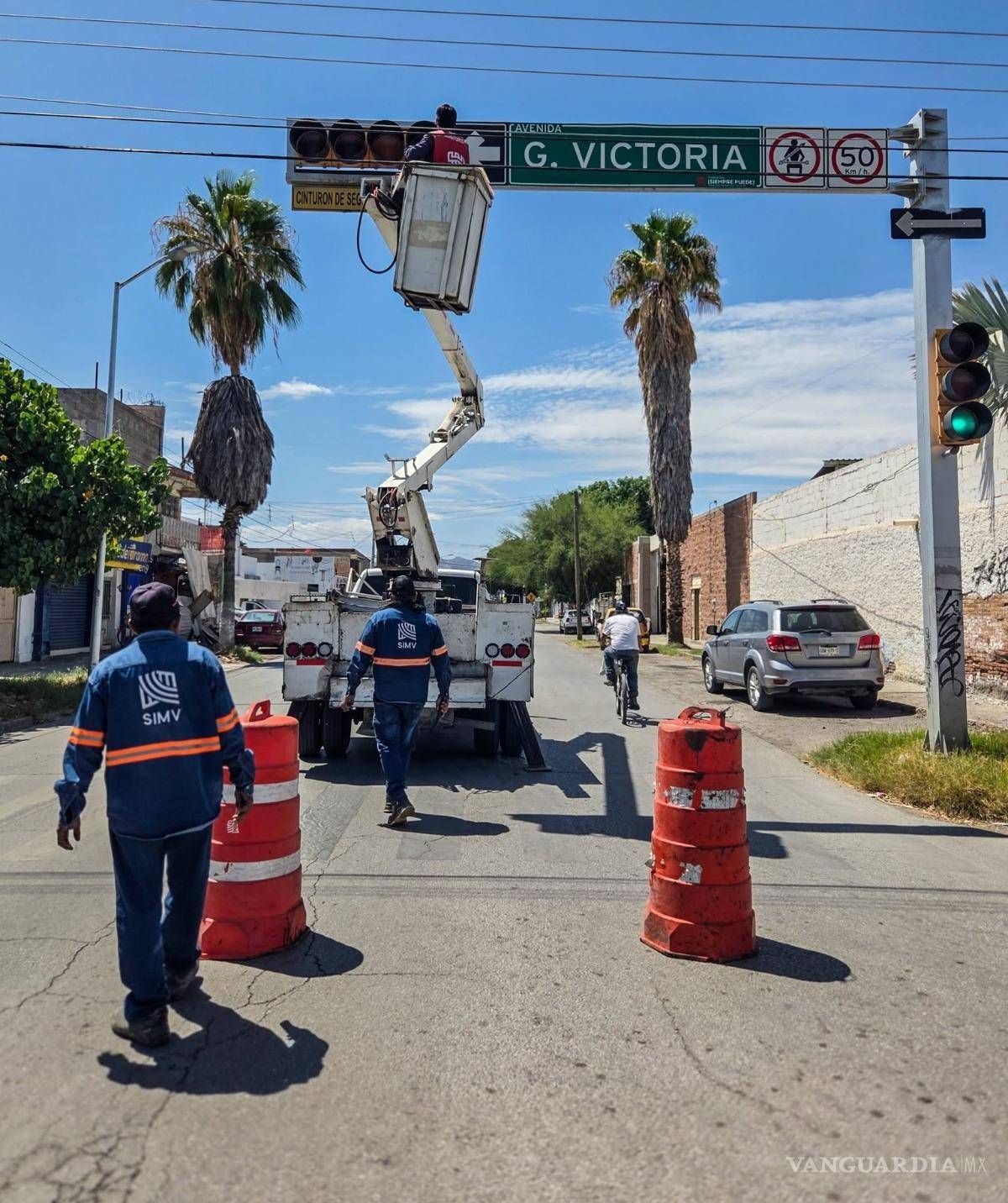 $!El SIMV informó que las labores de modernización continuarán en vialidades con mayor carga vehicular de Torreón.