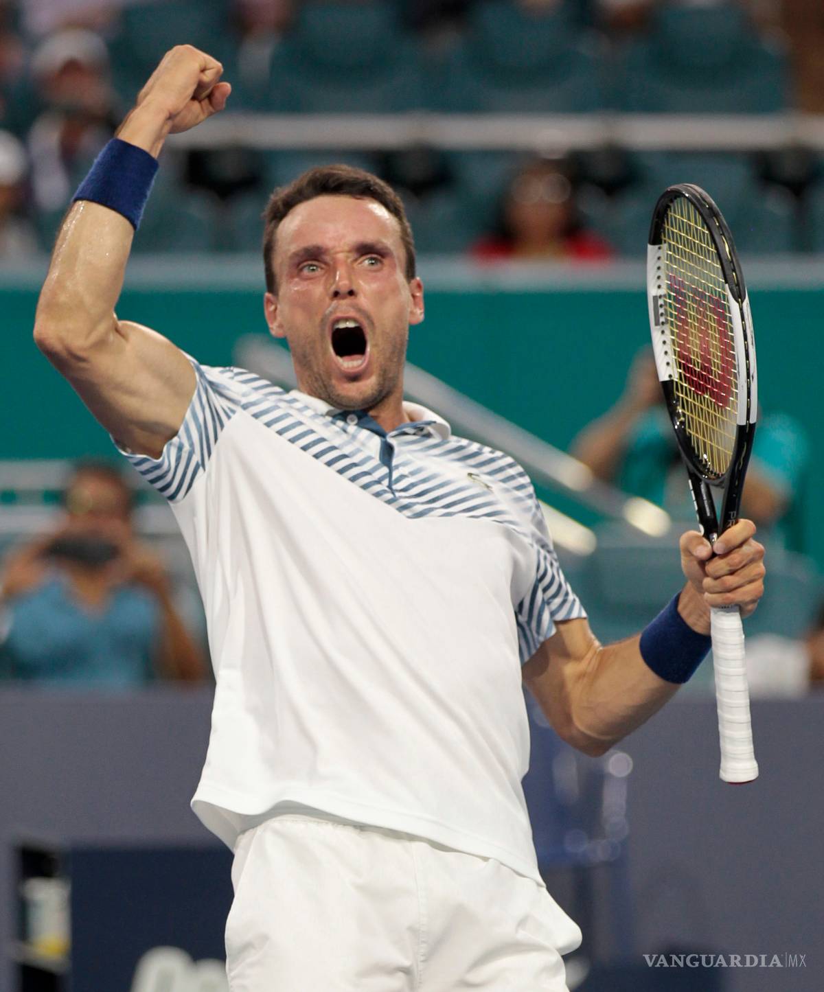 $!Roberto Bautista le da 'guillotinazo' a Novak Djokovic en el Miami Open