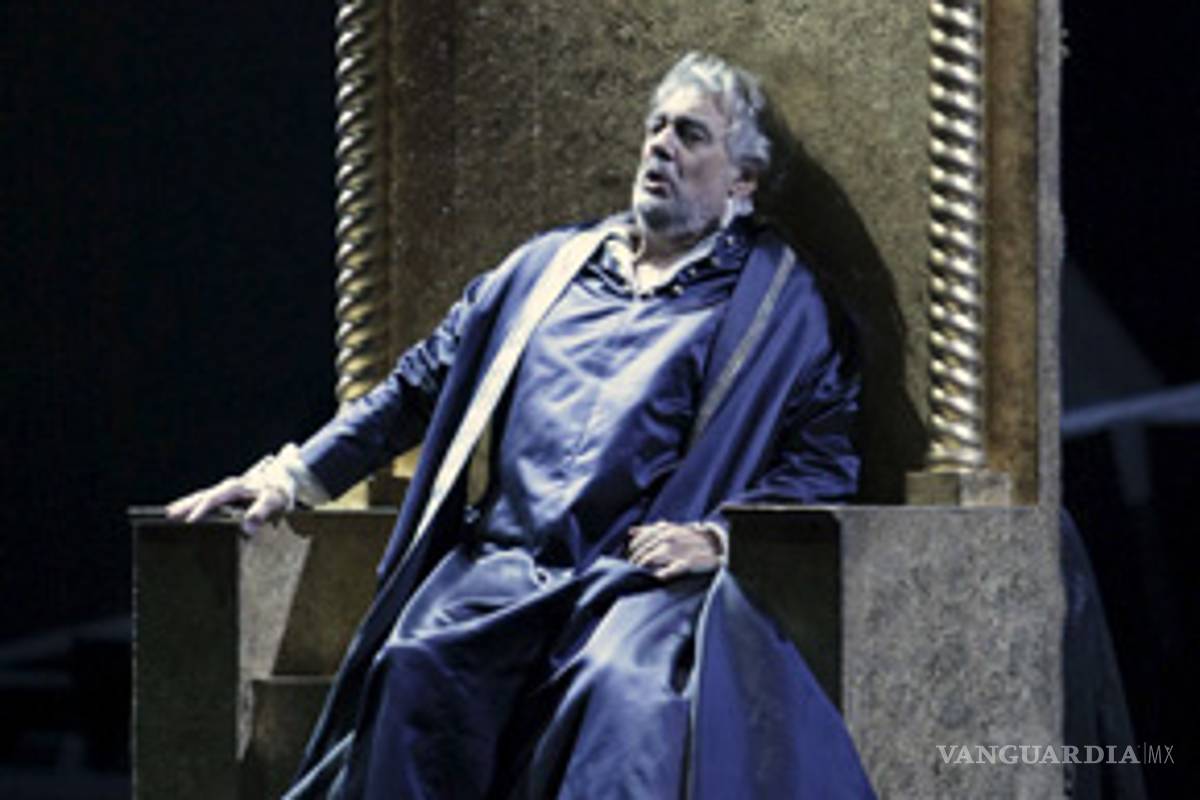 Plácido Domingo vuelve a cantar luego de cirugía