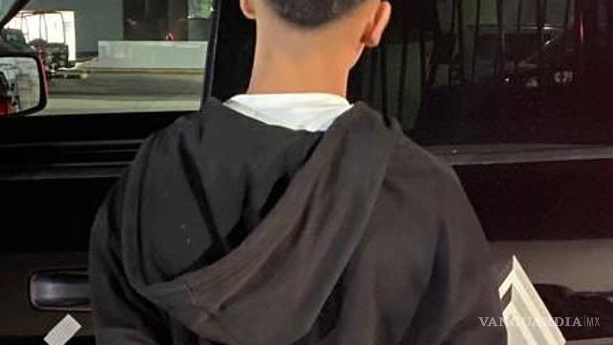 Armados y en posesión de cocaína detienen a dos adolescentes de 14 y 17 años, en Nuevo León