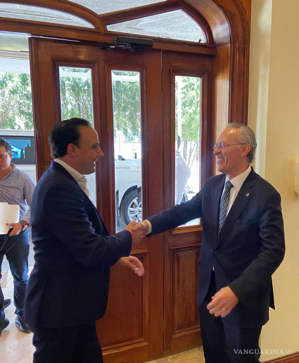 $!Manolo Jiménez, izquierda, fue el invitado de honor del evento.