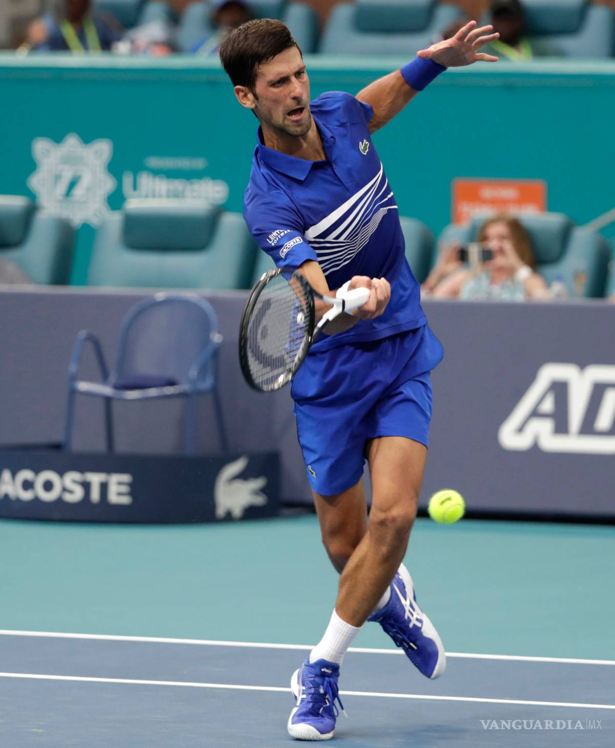 $!Roberto Bautista le da 'guillotinazo' a Novak Djokovic en el Miami Open