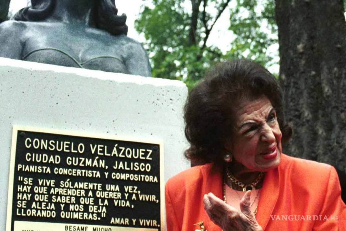 Consuelo Velázquez será honrada en su centenario