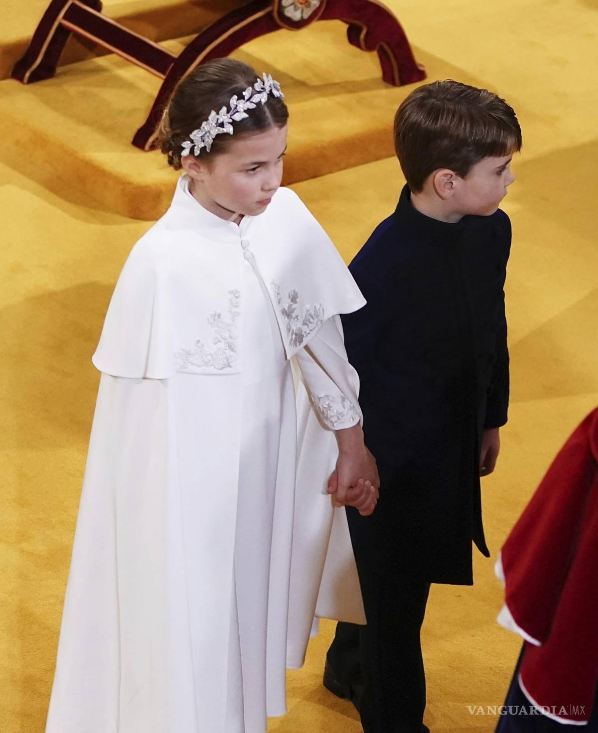 $!La princesa Charlotte y su hermano el príncipe Prince Louis leave.