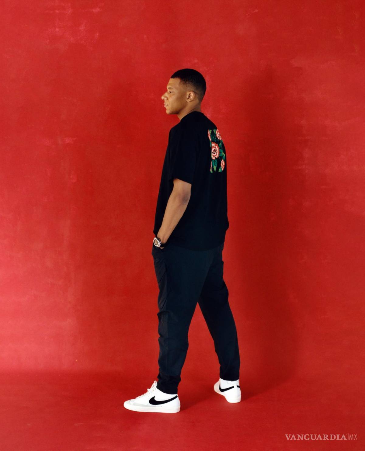 $!Mbappé durante sesión de fotos en Nueva York.