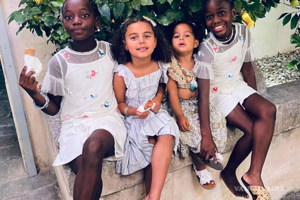 $!La leyenda del pop también habló sobre cómo sus hijos mayores se adaptaron a su familia en ese momento.