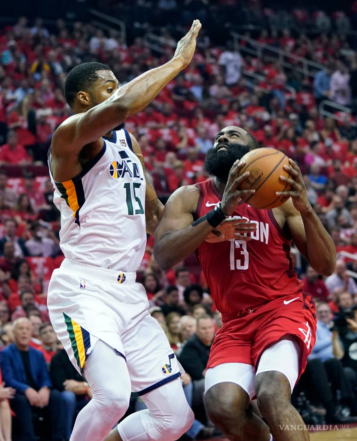 $!¡'La Barba' lo hace otra vez! Los Rockets están las Semifinales de los Playoffs