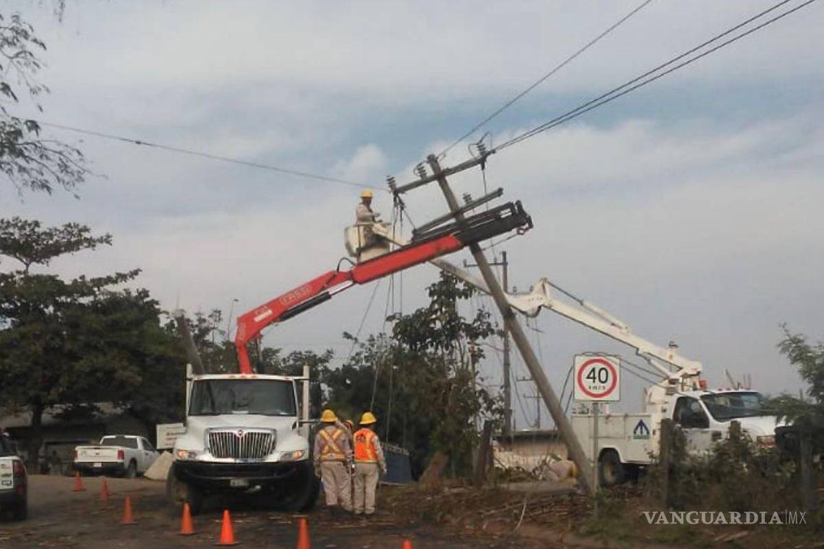 Descartan AMLO y CFE escasez de energía eléctrica en México por heladas