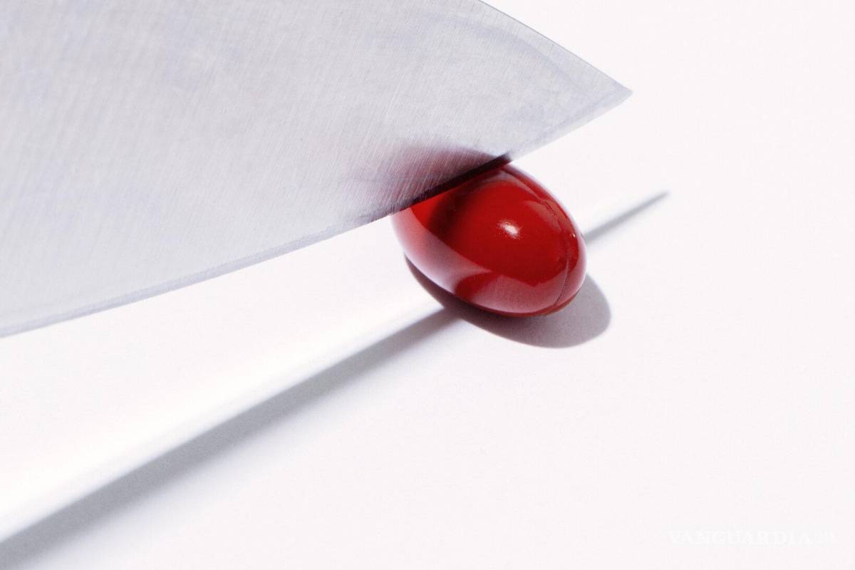 ¿Tomar ‘microdosis’ de isotretinoína es eficaz para tratar el acné?