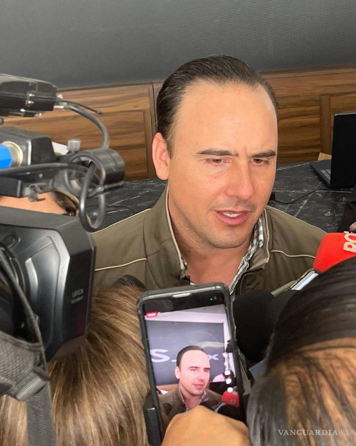 $!Manolo Jiménez propone que dentro de la modernización del transporte urbano de Torreón, se incluya una ruta gratuita para la población.