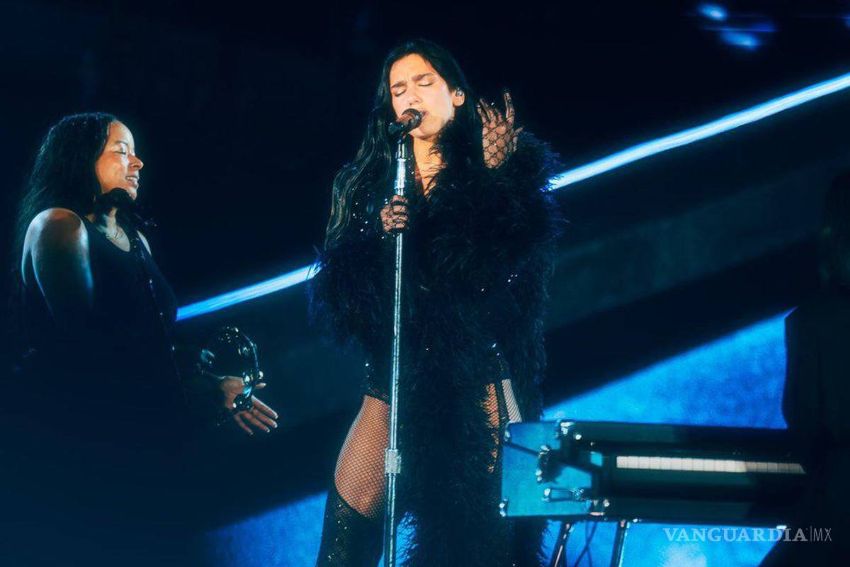 ¡Acaba la gira mundial! Se despide Dua Lipa cantando ‘Amor Prohibido’ de Selena