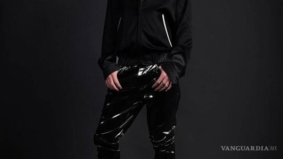 Luisito Comunica encabeza portada de Playboy África