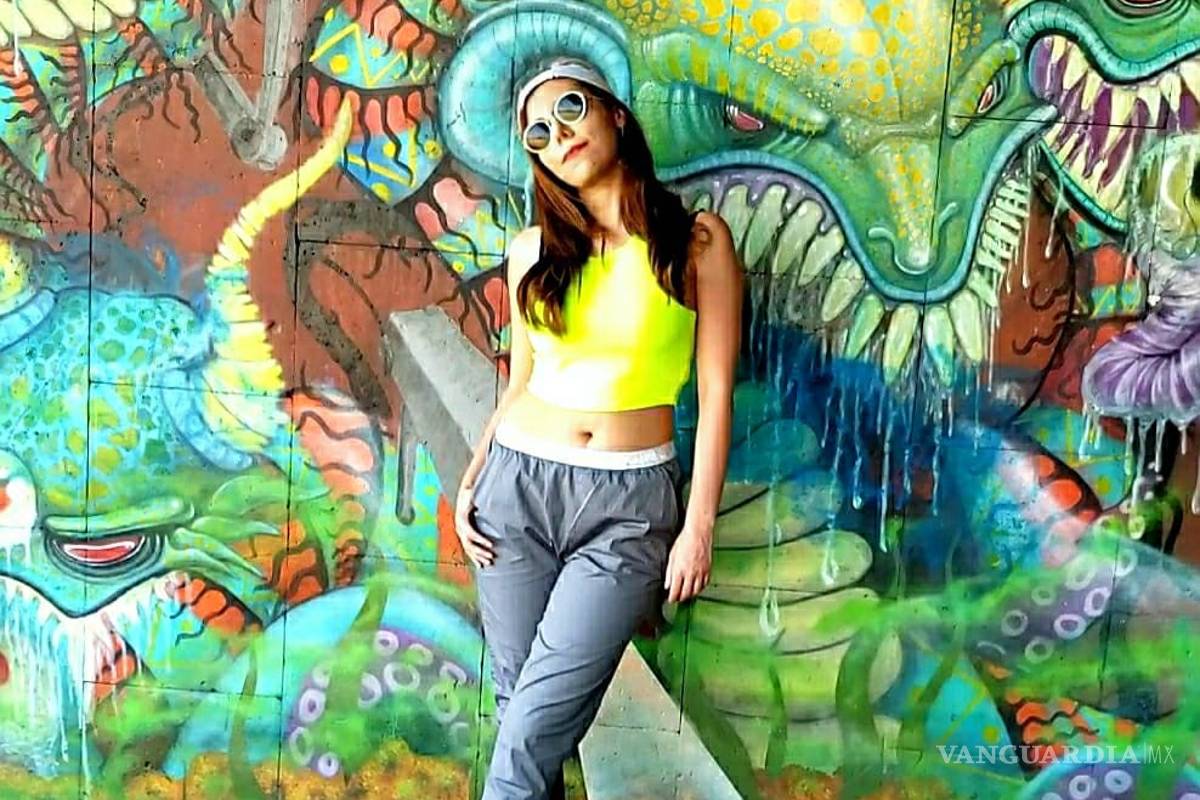 María Lazfer presenta 'El Rockstar', su nuevo sencillo en el que satiriza a otro tipo de machos