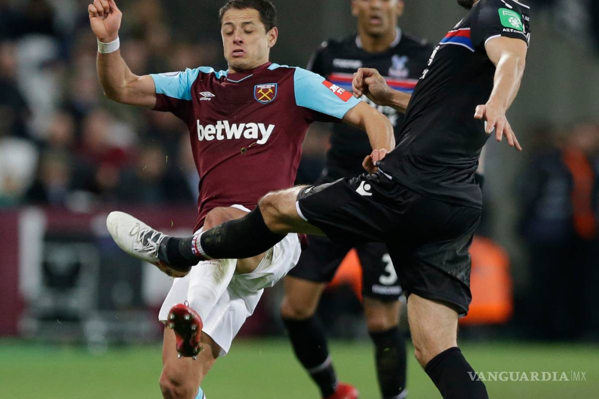 'Chicharito' Hernández ayuda al empate del West Ham