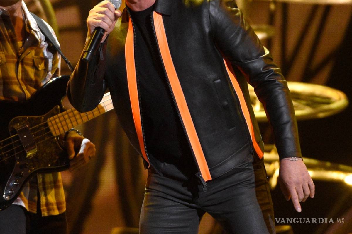 $!Carlos Vives dona su guitarra al Museo de Historia Americana