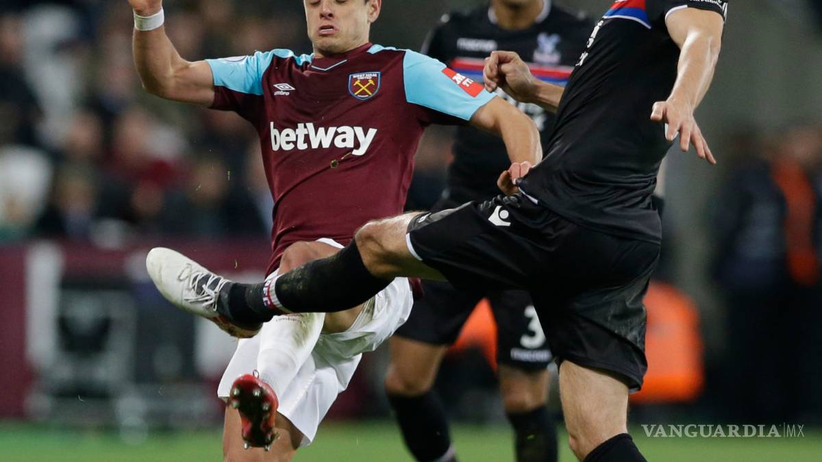 'Chicharito' Hernández ayuda al empate del West Ham