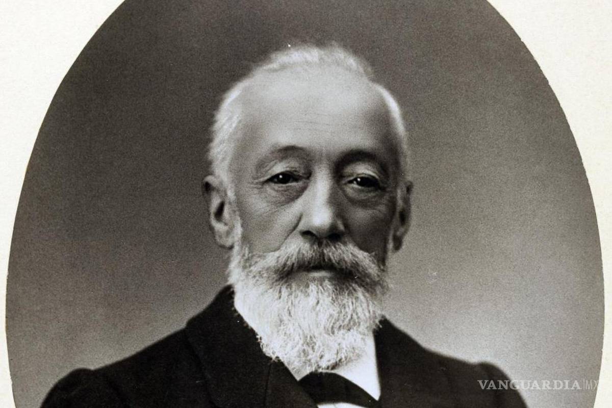 $!El chocolate con leche fue creado por el industrial suizo Daniel Peter, quien empezó sus experimentos en octubre de 1875 en su fábrica de Vevey.
