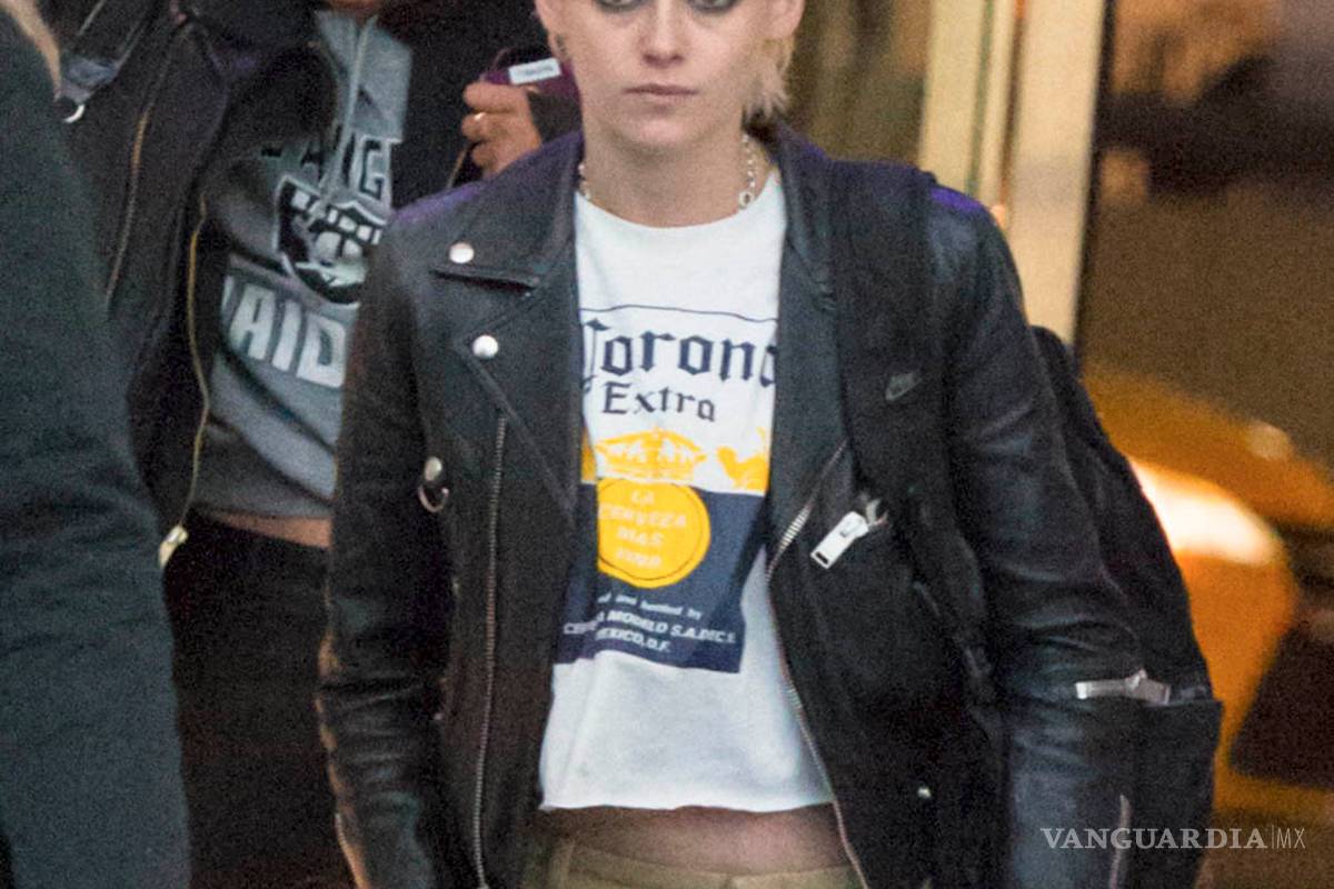 Kristen Stewart y su novia se reunen con Josh Hutcherson en NY; vestía una playera con logo de Corona