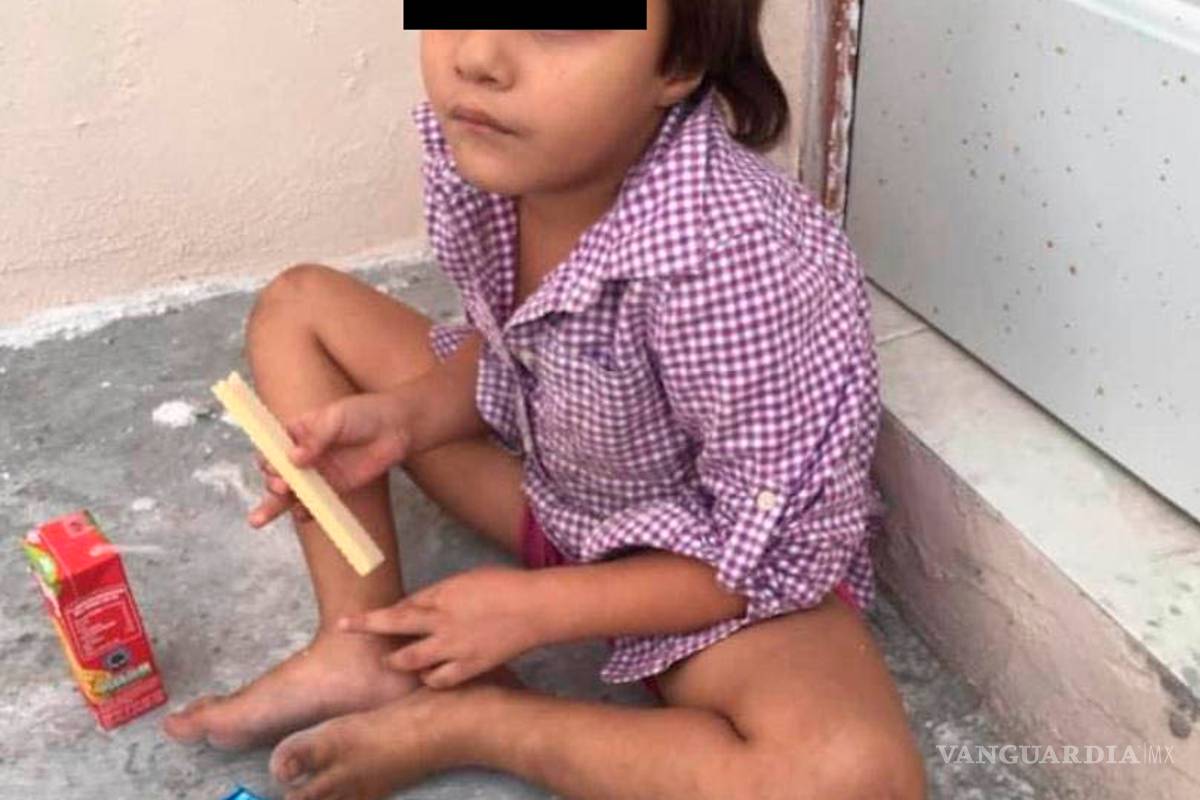 Encuentran a niña sola vagando por libramiento en Monclova; Pronnif se queda a cargo de ella