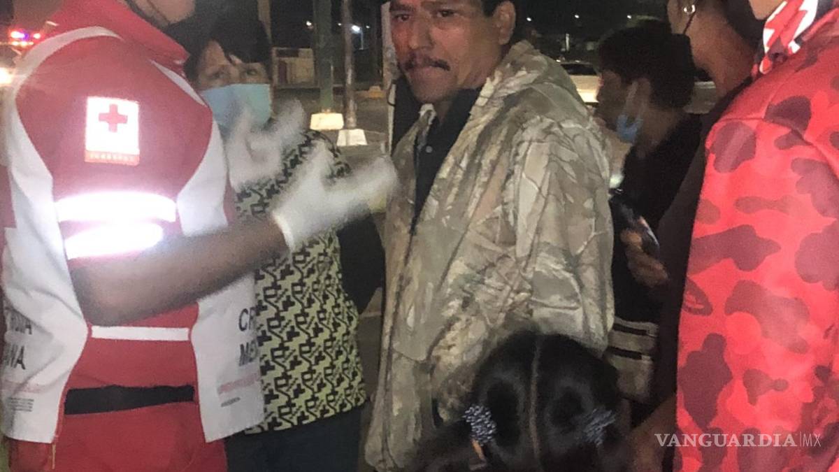 Sufre conductor convulsión en pleno periférico en Saltillo y choca por alcance