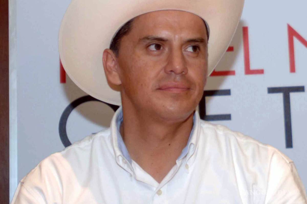 Exgobernador de Nayarit huye en jet al extranjero