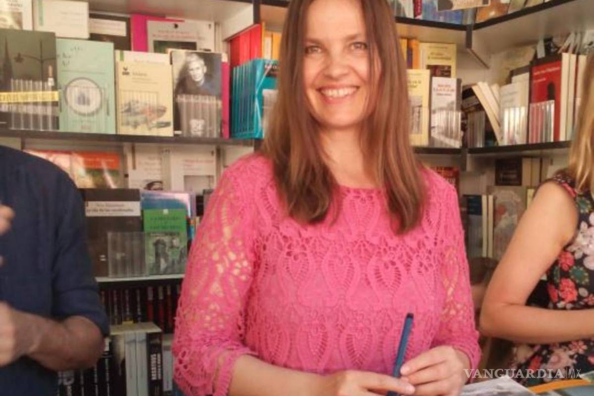 Asombra la escritora finesa María Peura con su novela “Tu amor es infinito”