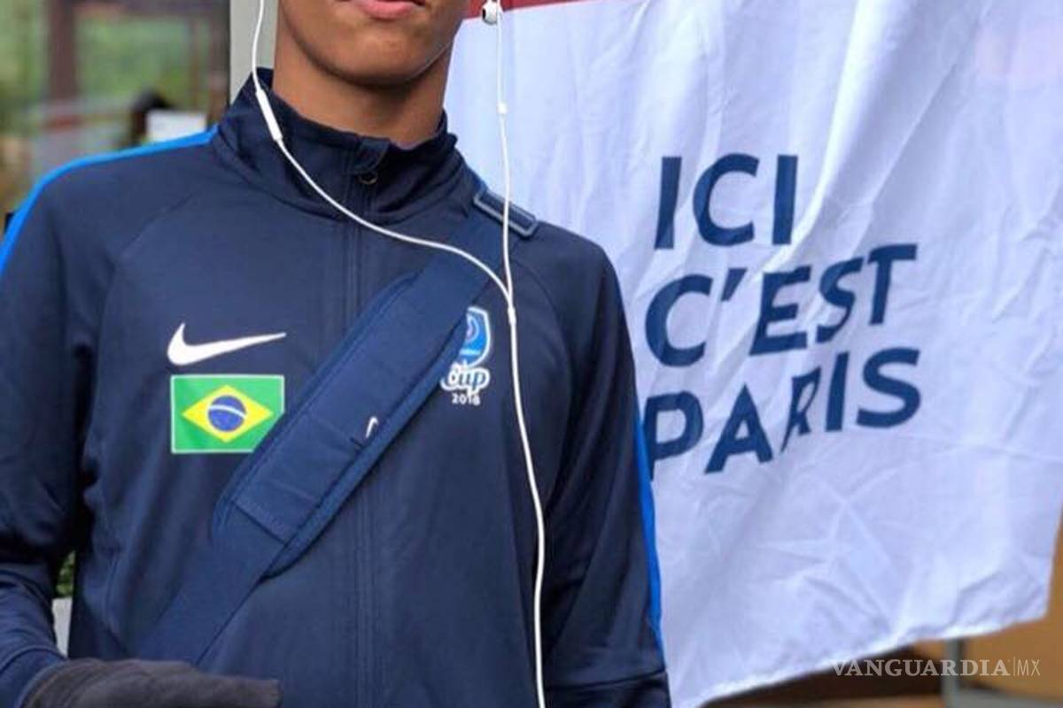 $!El legado de Ronaldinho continúa; su hijo ficha para importante club brasileño