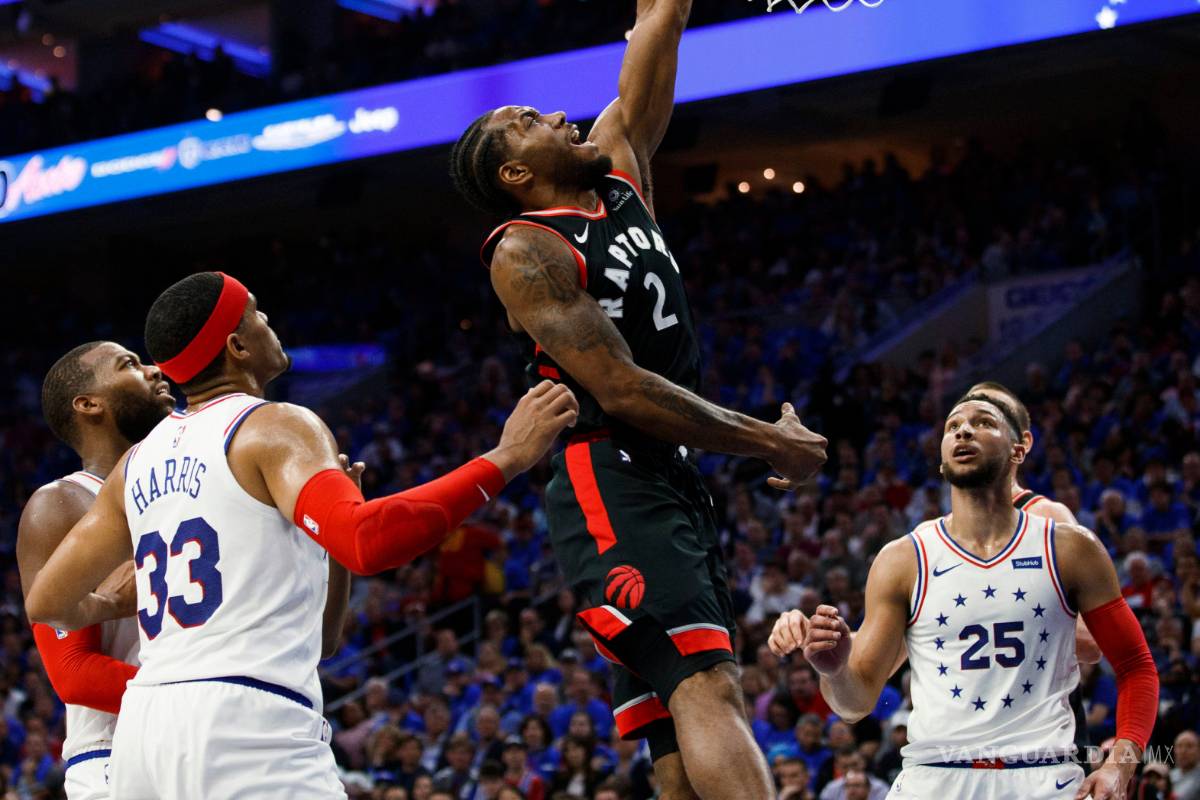 $!Joel Embiid pone arriba a los 76ers sobre los Raptors