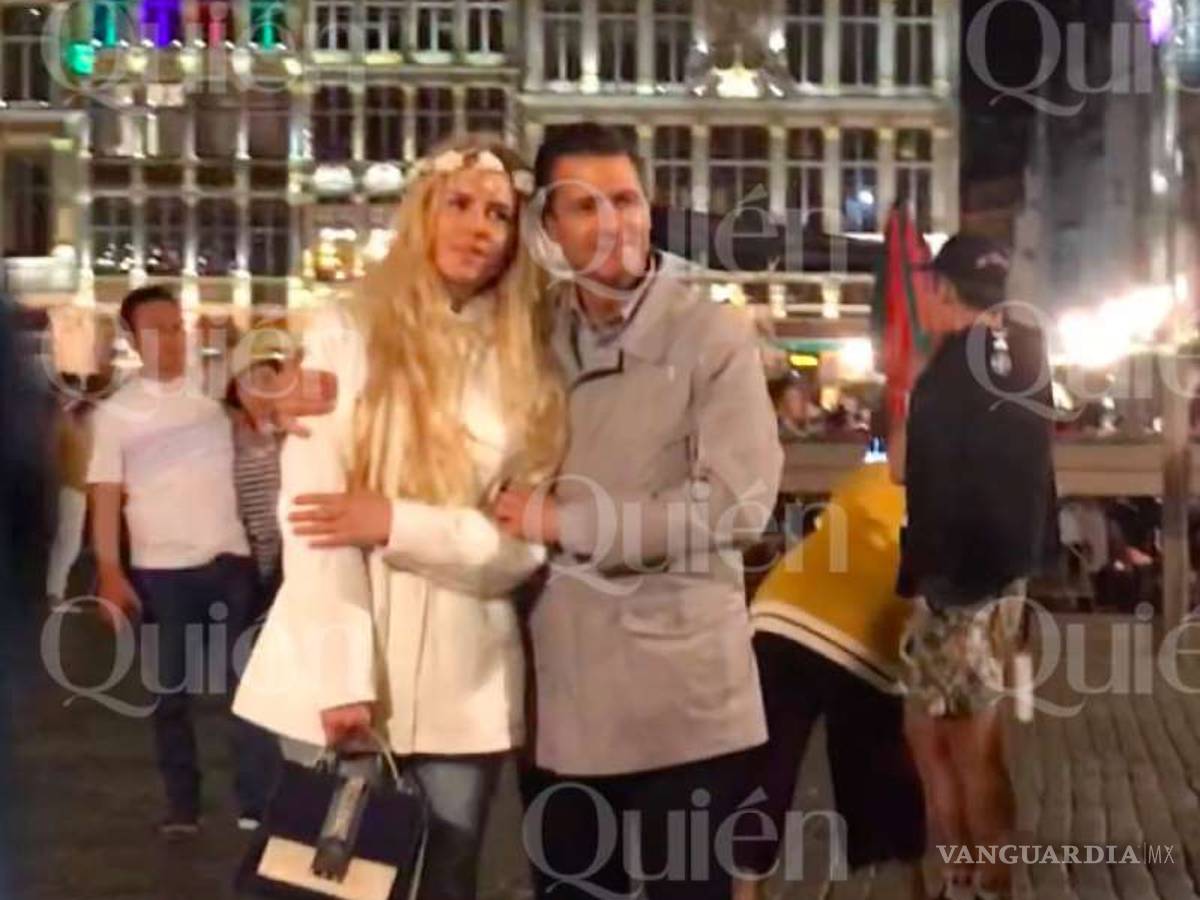 $!Tania Ruiz y Enrique Peña Nieto, piden a turistas que les tomen foto durante su viaje a Bruselas (VIDEO)