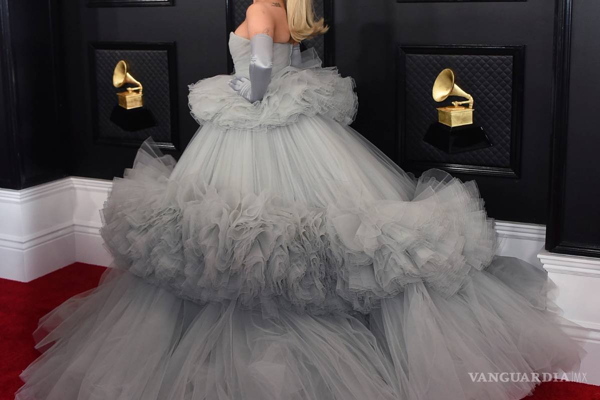 Alfombra Roja de los Grammy: Transformando el glamour de los 50