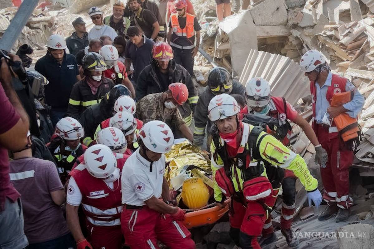 $!Sube a 159 cifra de muertos tras fuerte terremoto en Italia