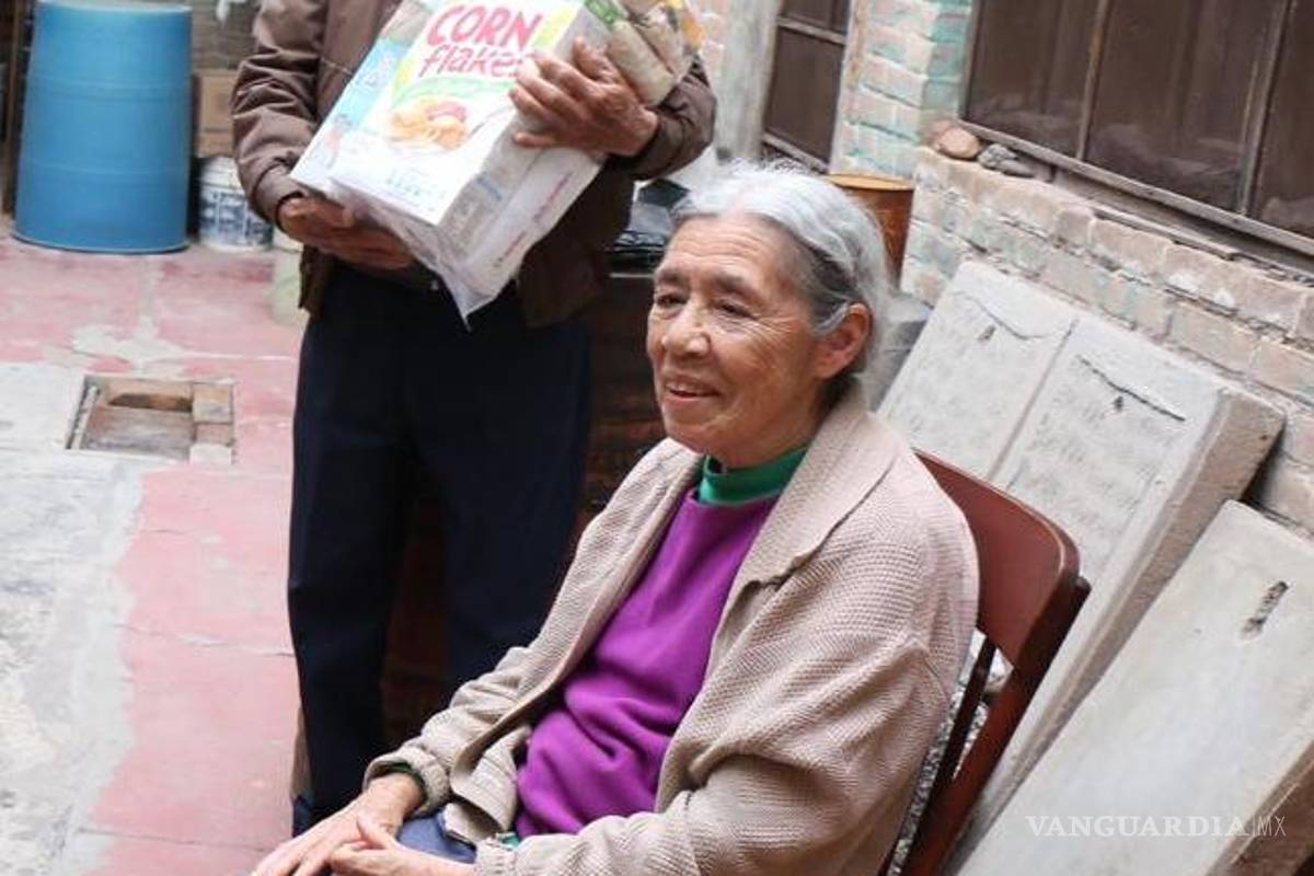 Reciben adultos mayores despensas del DIF Coahuila ente contingencia