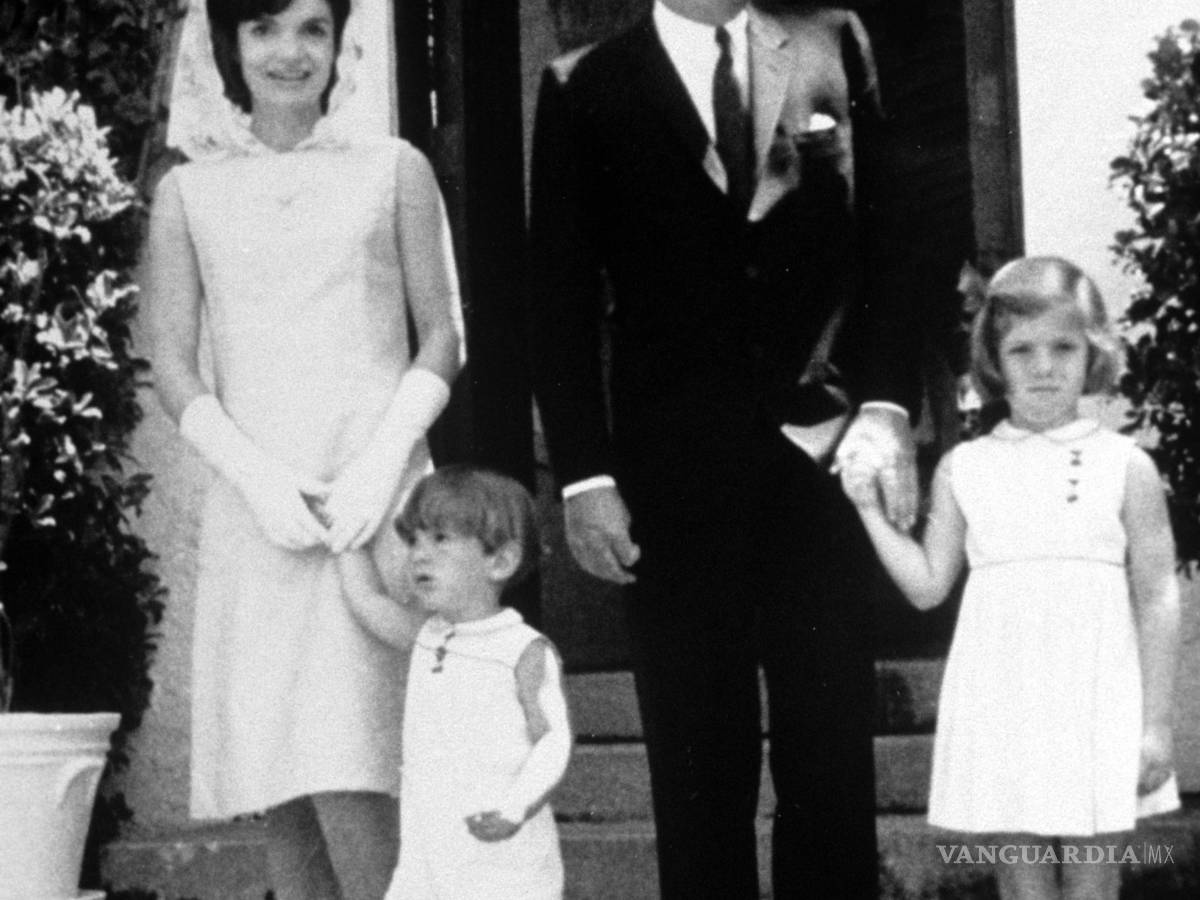 $!John-John Kennedy, hace 20 años fallecía en un terrible accidente de aviación