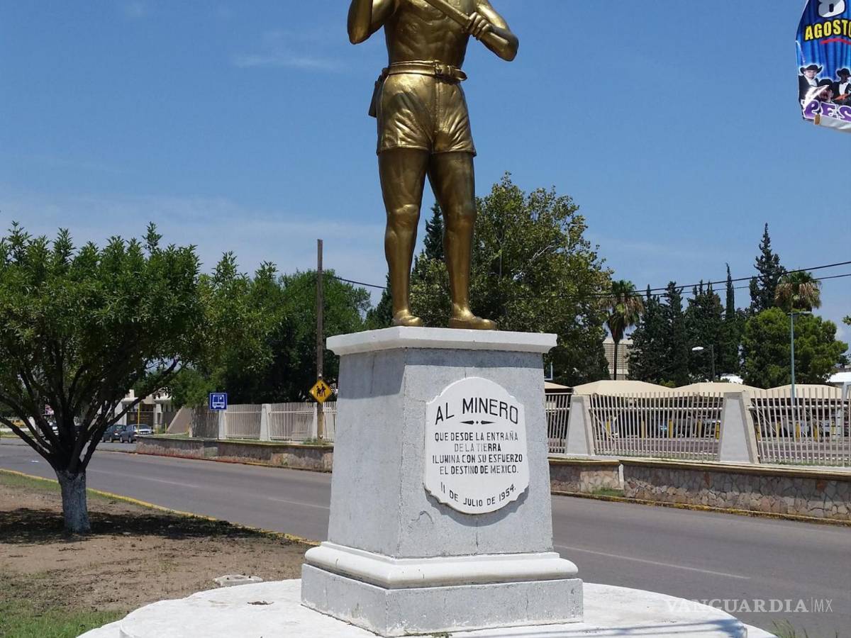 $!En Nueva Rosita, Coahuila está una estatua que celebra el oficio.