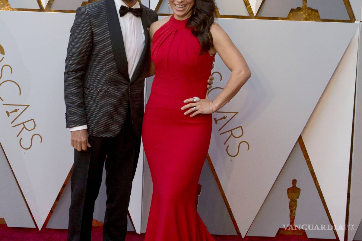 Así lucen Eugenio Derbez y Alessandra Rosaldo en los Oscars 2018