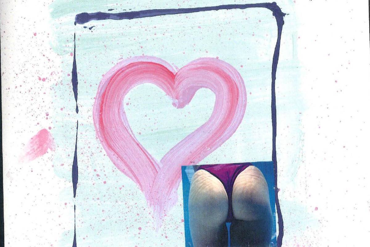 $!En el libro hay páginas repletas de imágenes de mujeres en ropa íntima.