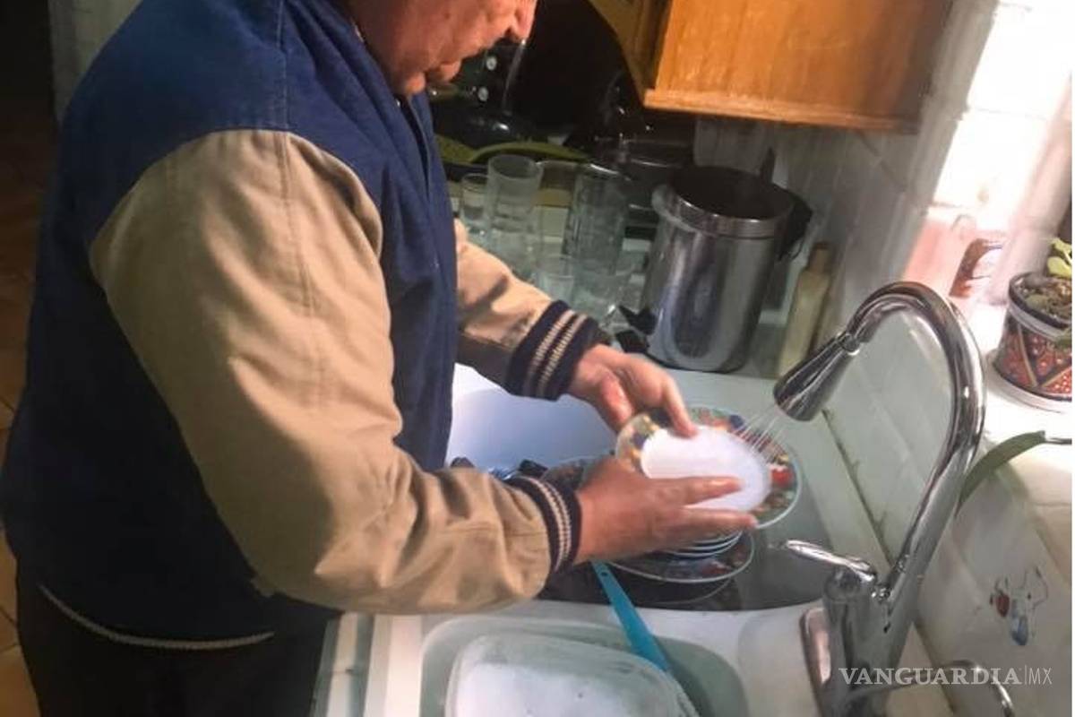 Divide opiniones fotografía de Chilo, exedil de Saltillo, sobre el 9M