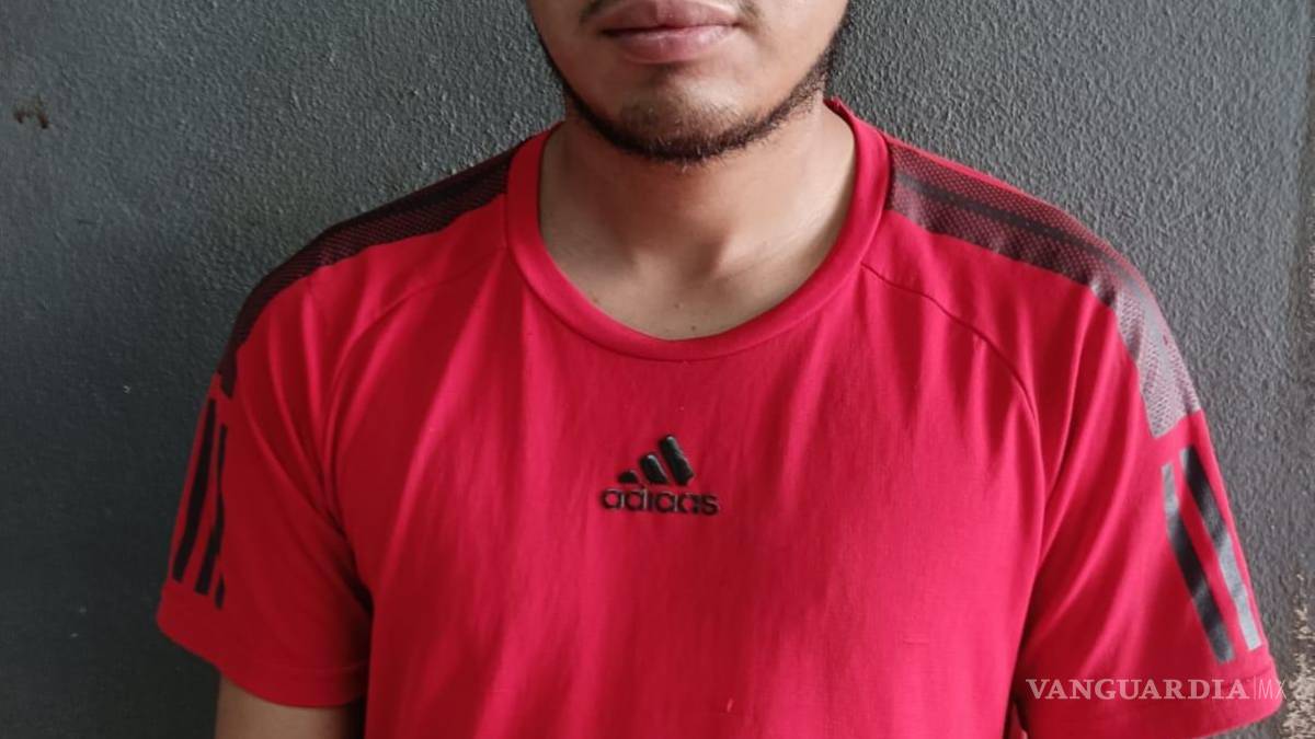 Hombre amenaza con cuchillo a su esposa embarazada; otro avienta a su pareja por las escaleras, en Nuevo León