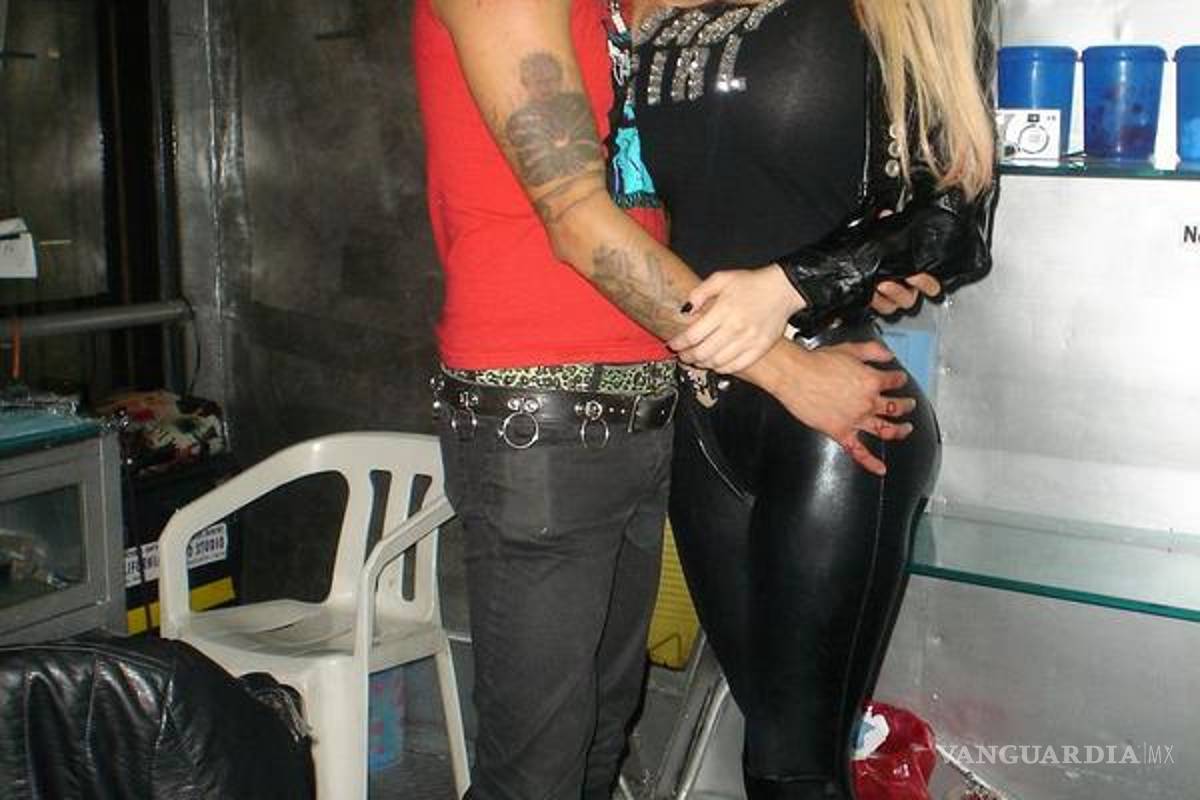 $!Ex de Sabrina Sabrok tiene novia transexual; ya piensa en casarse con ella