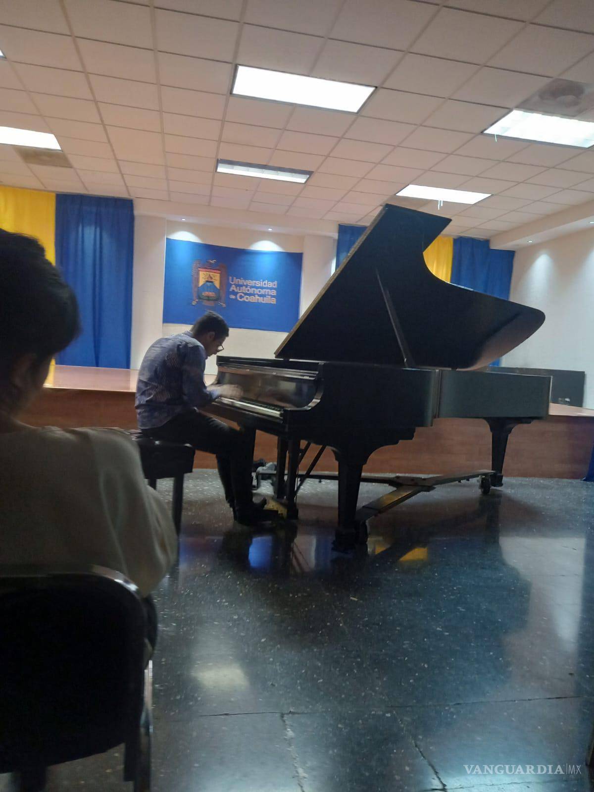 $!El concierto se realizó en la sala de Grupos y Talleres de la UAdeC.