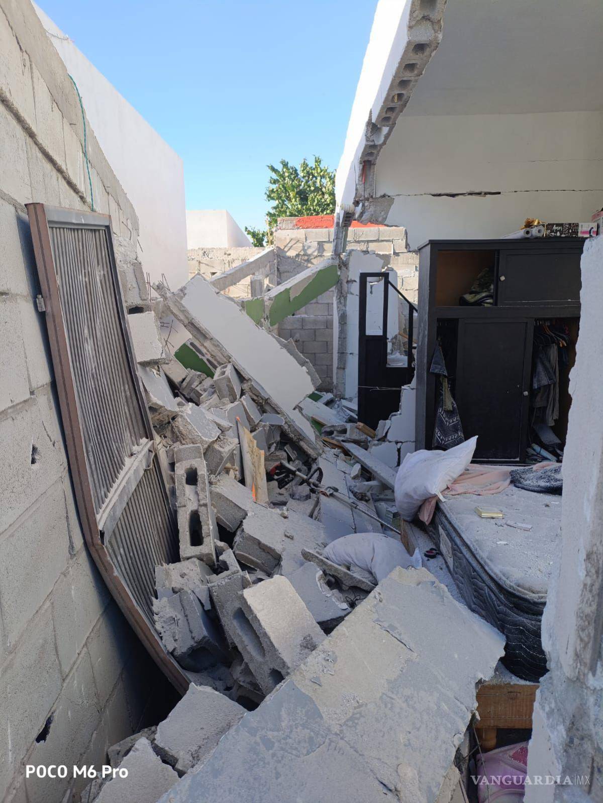 $!Escena del derrumbe provocado por la explosión.