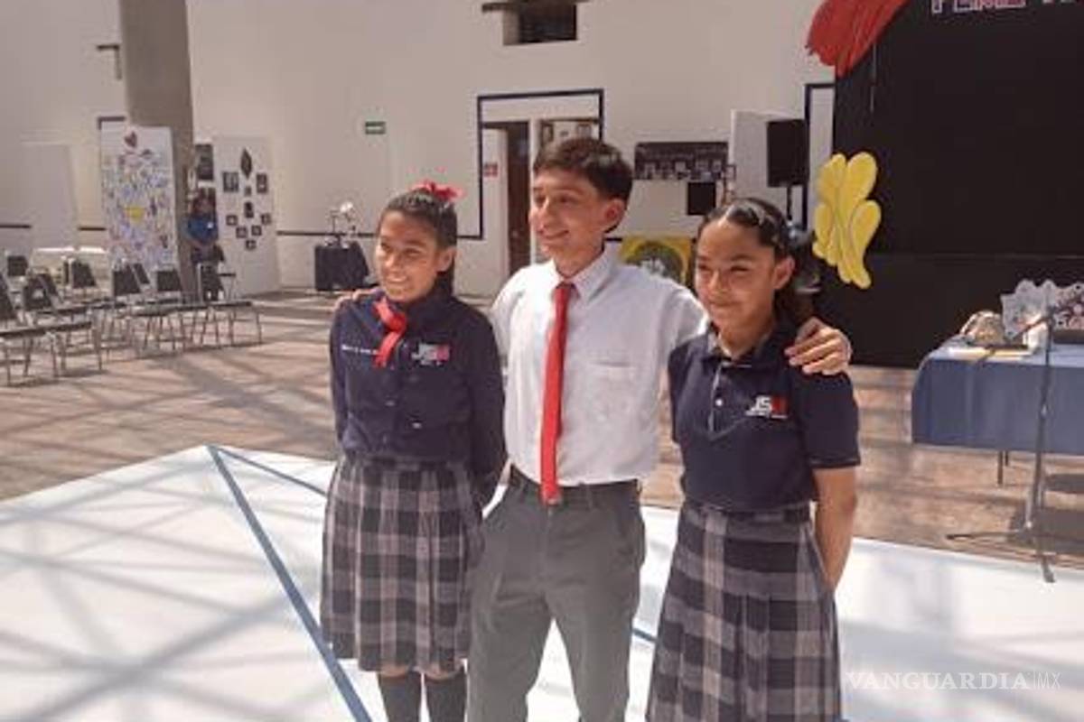 En Feria del Arte de Monclova, premian a ganadores en certamen de declamación