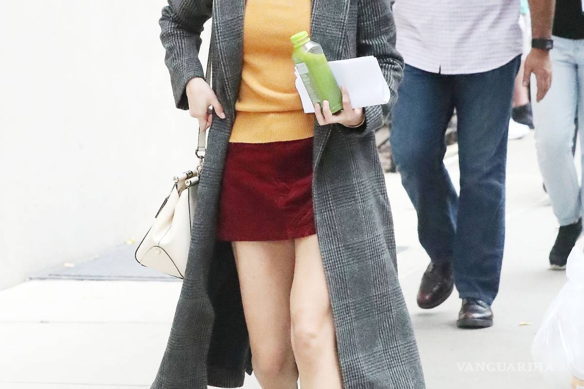 Selena Gomez se deja ver en minifalda tras revelar trasplante de riñon