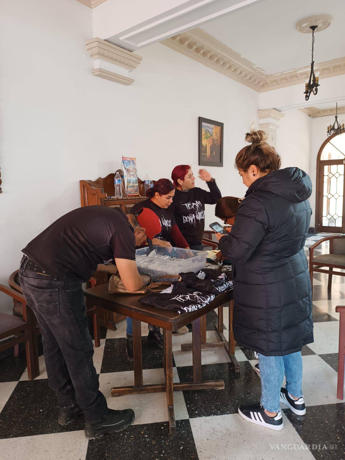 $!La motivación de Doña Wicca al mostrar trabajos de brujería en redes sociales es despertar la conciencia sobre la realidad de la brujería y liberar a las personas.